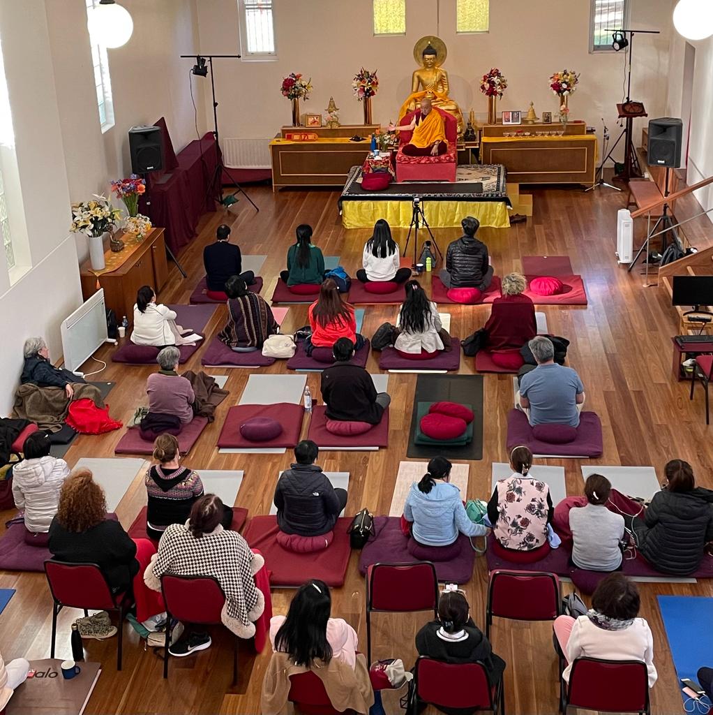 Meditation class with Khen Rinpoche